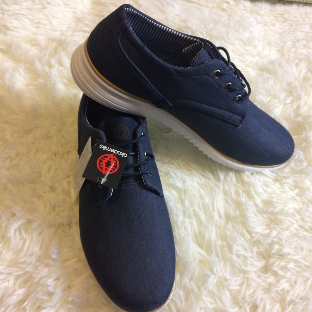 NWT Akademiks Lounge Tennis Shoe- Navy